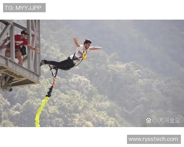 深圳极限运动队在运动世界攀岩锦标赛中的辉煌突破与成长历程揭秘 深圳极限运动队在运动世界攀岩锦标赛中的辉煌突破与成长历程揭秘