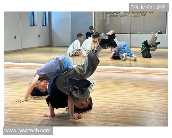 实时新闻上海街舞队的文化意识探讨与城市街舞发展的新视角 实时新闻上海街舞队的文化意识探讨与城市街舞发展的新视角